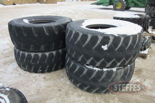 (4) 20.5-25 XLD tires_0.JPG